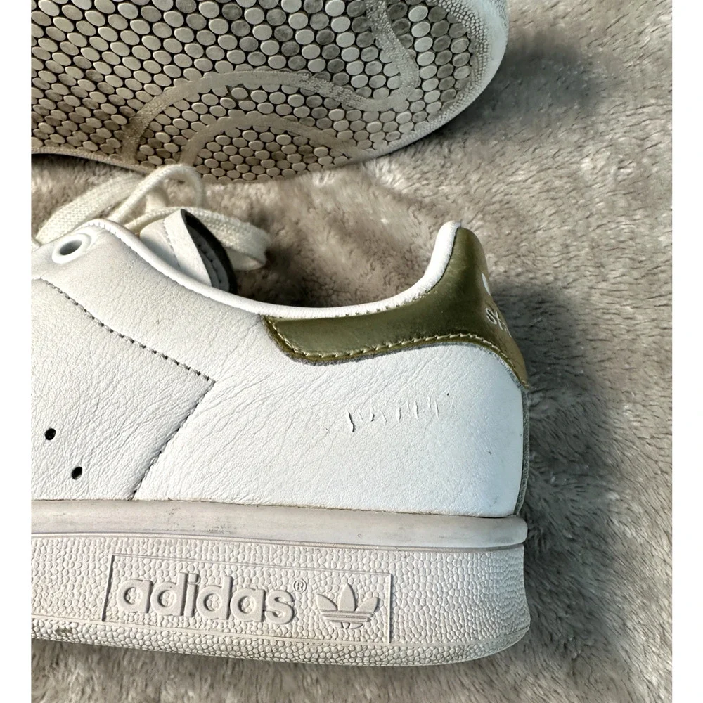 Adidas Stan Smith Sneakers Shoes Cloud White Gold Metallic Womens Size 8.5